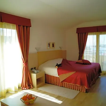 Vilola 3*