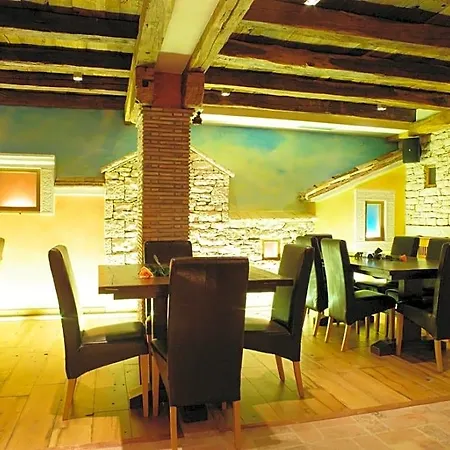 Hotel Vilola 3*